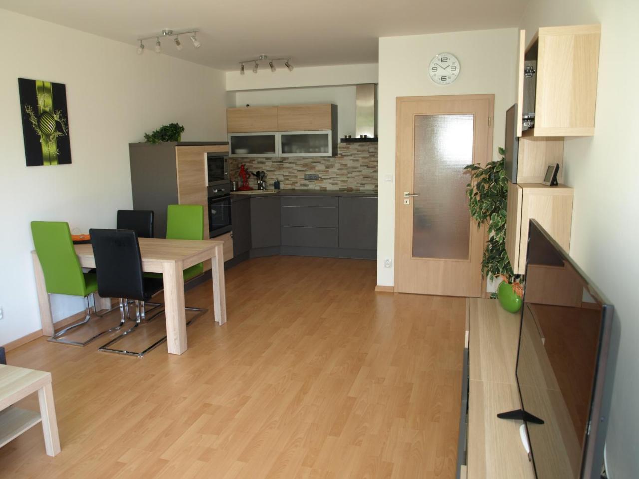 Apartman Self Check In/Out וורצ'לאבי מראה חיצוני תמונה
